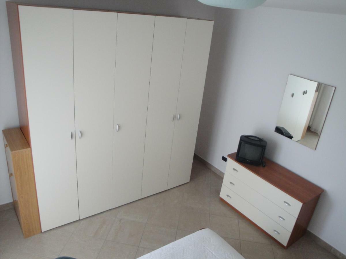 Aloe Beach Apartments, Ombrellone, Parcheggio E Uso Di Biciclette Gratis リミニ エクステリア 写真