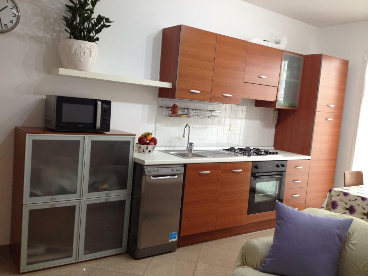 Aloe Beach Apartments, Ombrellone, Parcheggio E Uso Di Biciclette Gratis リミニ エクステリア 写真