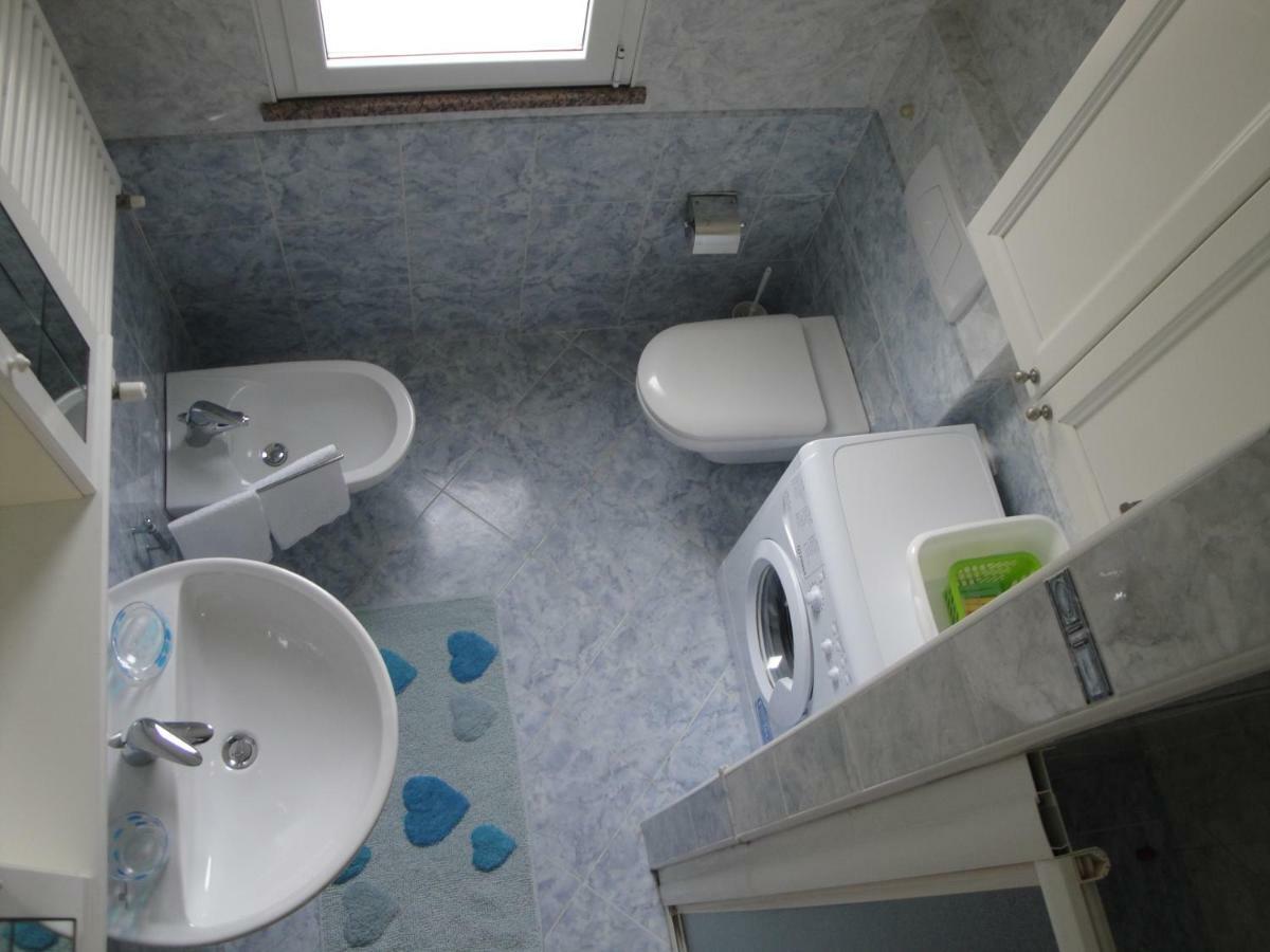 Aloe Beach Apartments, Ombrellone, Parcheggio E Uso Di Biciclette Gratis リミニ エクステリア 写真
