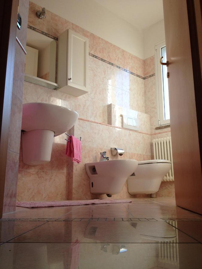 Aloe Beach Apartments, Ombrellone, Parcheggio E Uso Di Biciclette Gratis リミニ エクステリア 写真